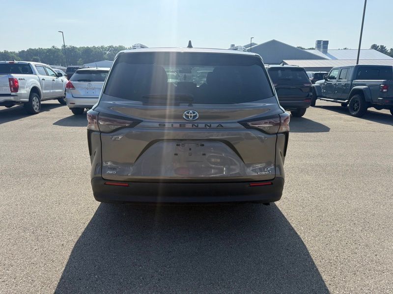 Used 2023 Toyota Sienna Van