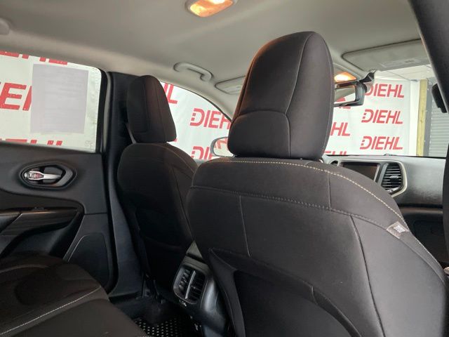 Used 2016 Jeep Cherokee SUV