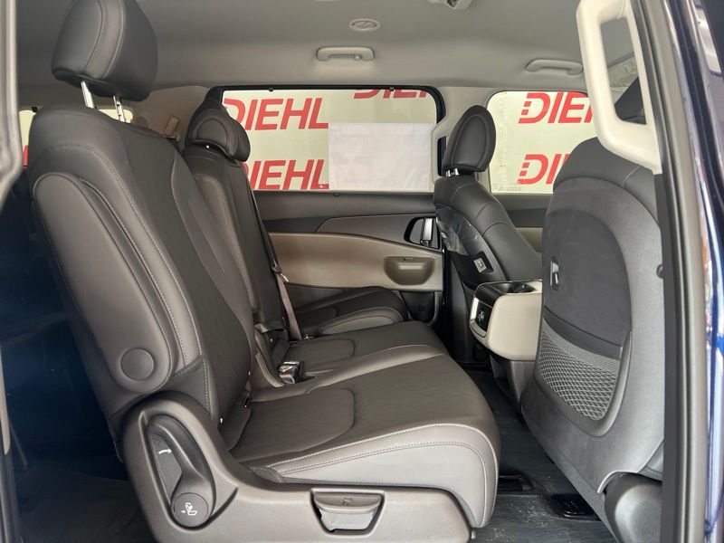 New 2027 Kia Carnival MPV Van