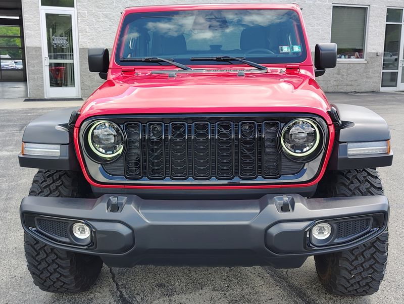 Used 2025 Jeep Wrangler SUV