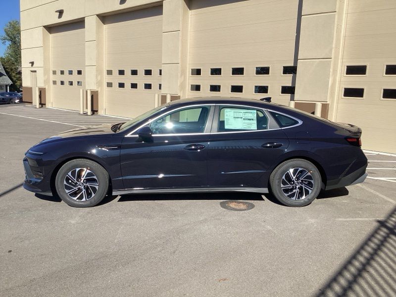 New 2026 Hyundai Sonata Hybrid Sedan