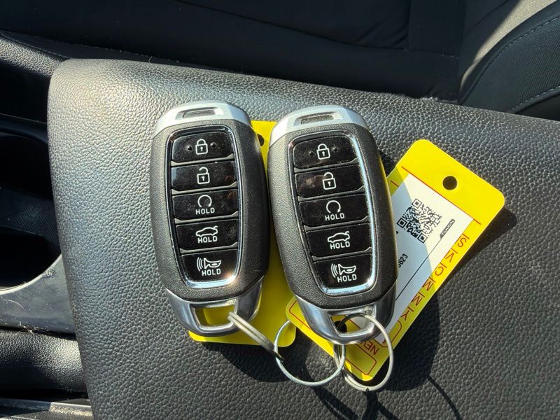 Used 2023 Hyundai Elantra Sedan