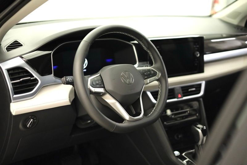 2026 Volkswagen Taos SE - Photo 12