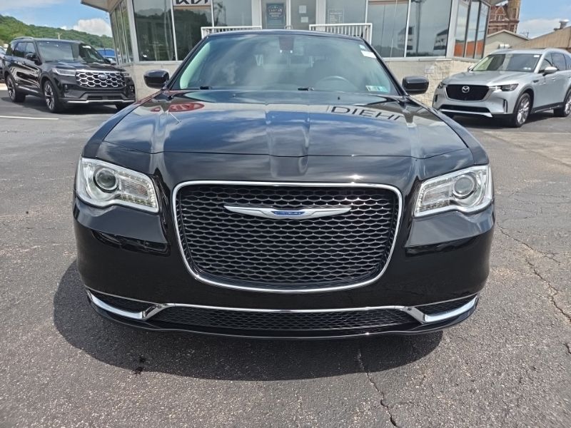 Used 2022 Chrysler 300 Sedan