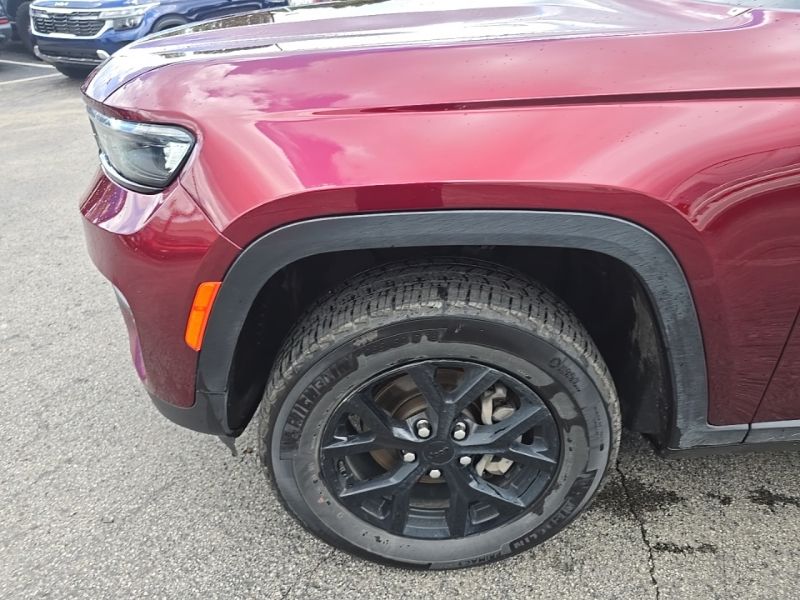 Used 2025 Jeep Grand Cherokee SUV