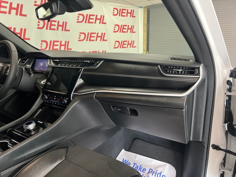 Used 2023 Jeep Grand Cherokee SUV