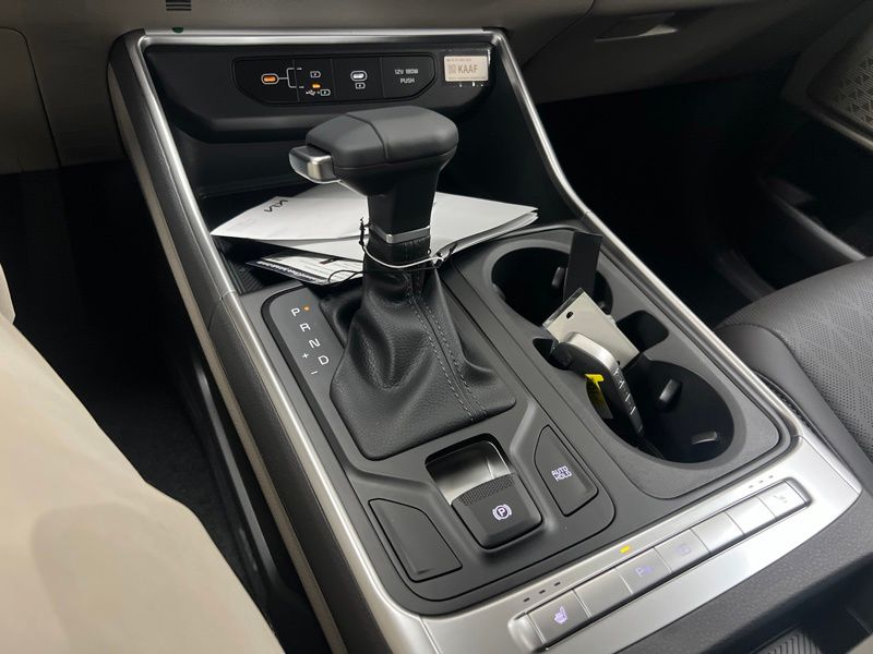 New 2027 Kia Carnival MPV Van