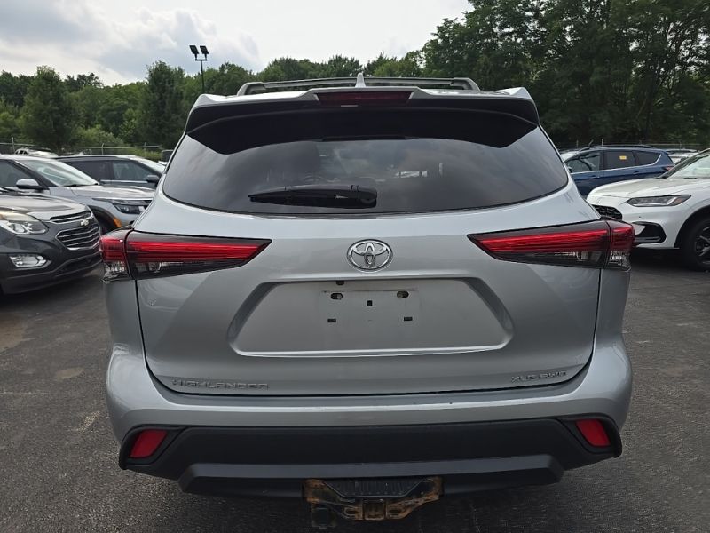 Used 2021 Toyota Highlander SUV