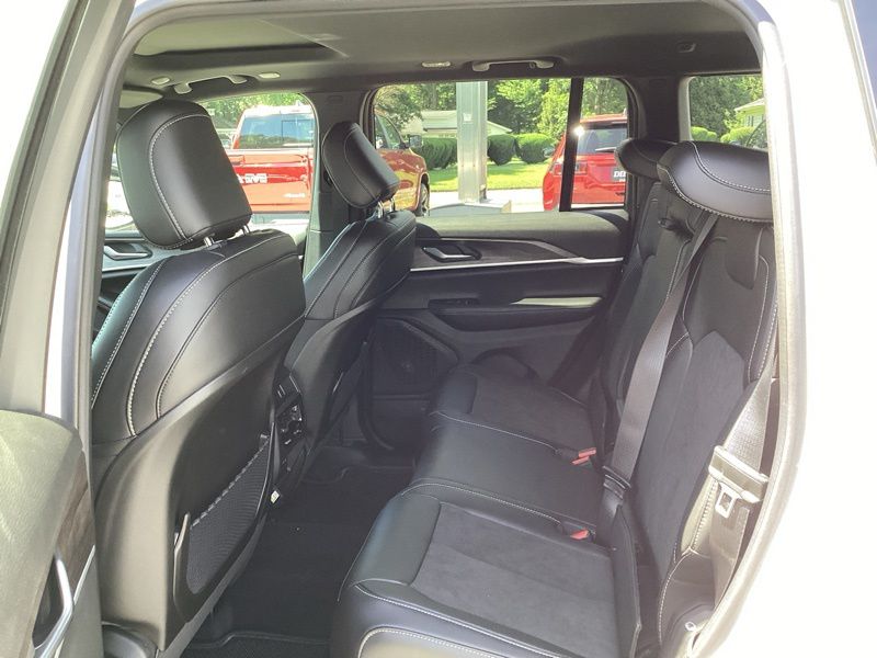 New 2026 Jeep Grand Cherokee SUV