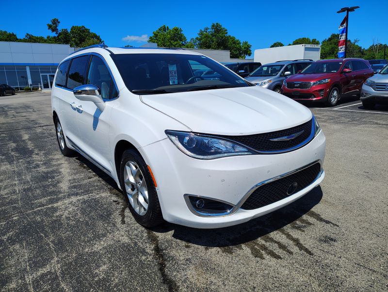 Used 2020 Chrysler Pacifica Van