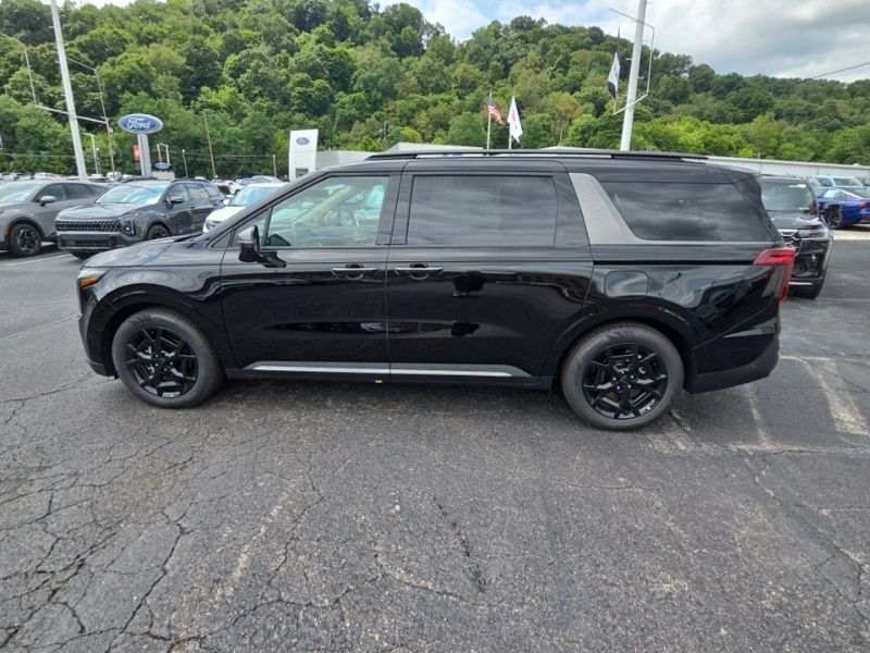New 2027 Kia Carnival MPV Van