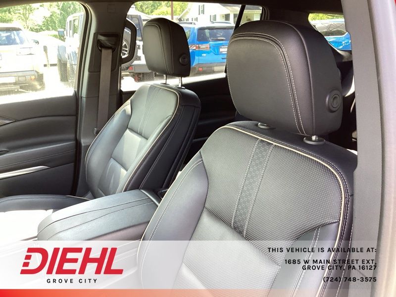 Used 2024 Chevrolet Traverse SUV