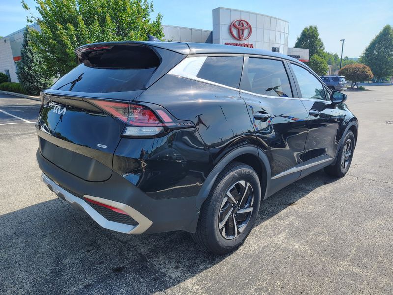 Used 2023 Kia Sportage Hybrid SUV