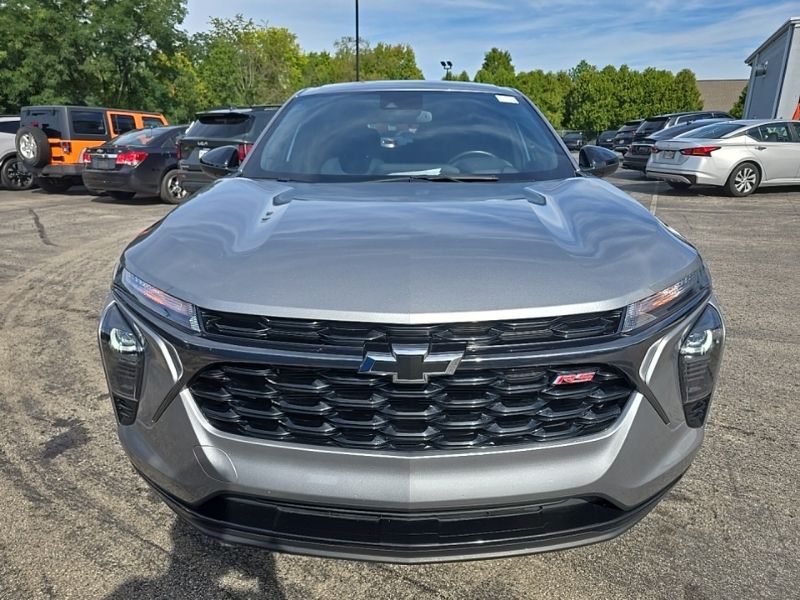 Used 2024 Chevrolet Trax SUV