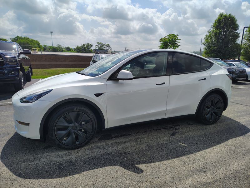 Used 2025 Tesla Model Y SUV