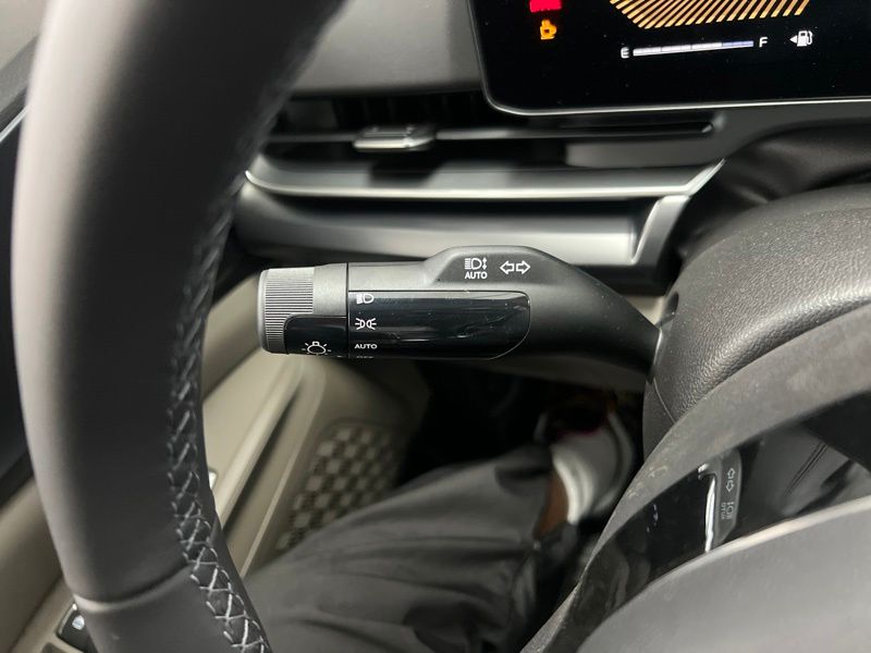 New 2026 Kia Carnival MPV Van