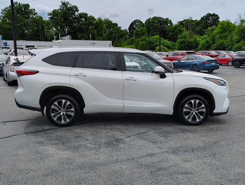 Used 2023 Toyota Highlander SUV