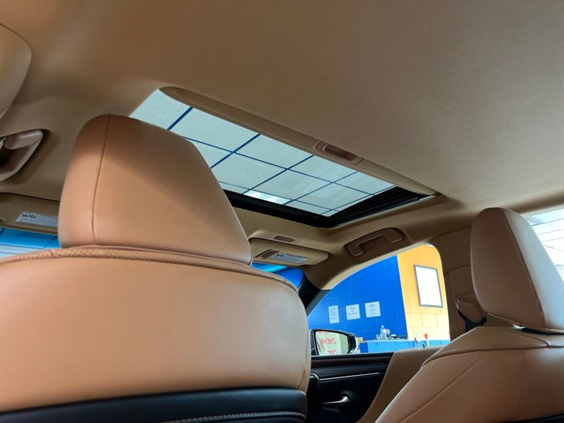 Used 2024 Lexus ES Sedan