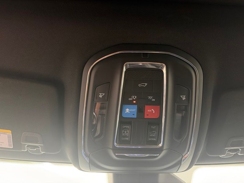 Used 2024 Jeep Grand Cherokee SUV