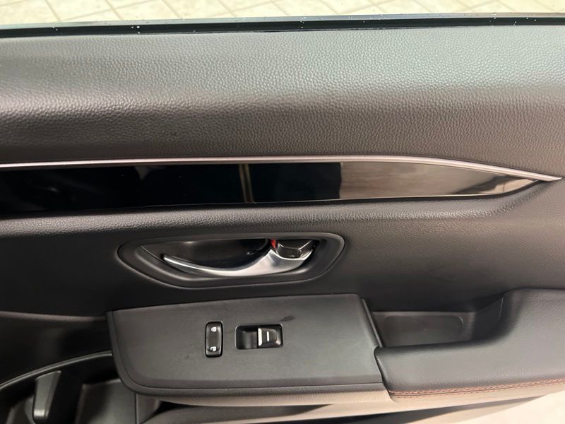 Used 2025 Honda Pilot SUV