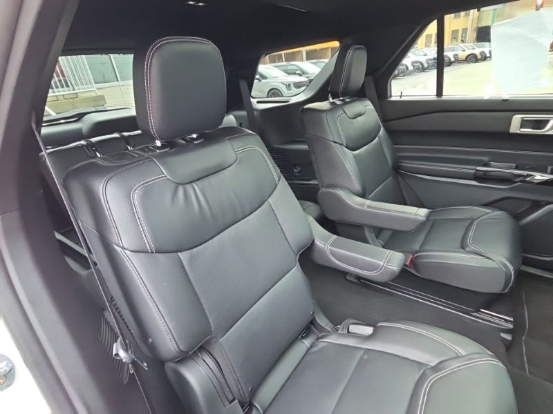 Used 2024 Ford Explorer SUV