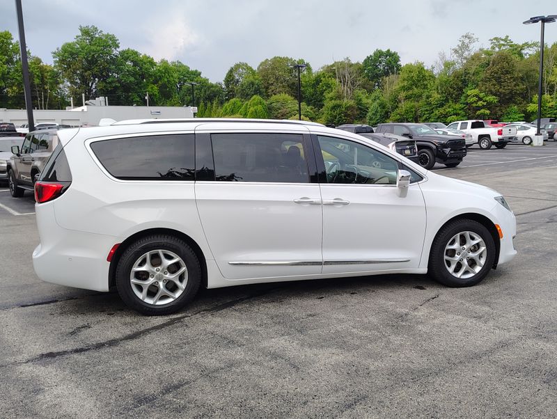 Used 2020 Chrysler Pacifica Van
