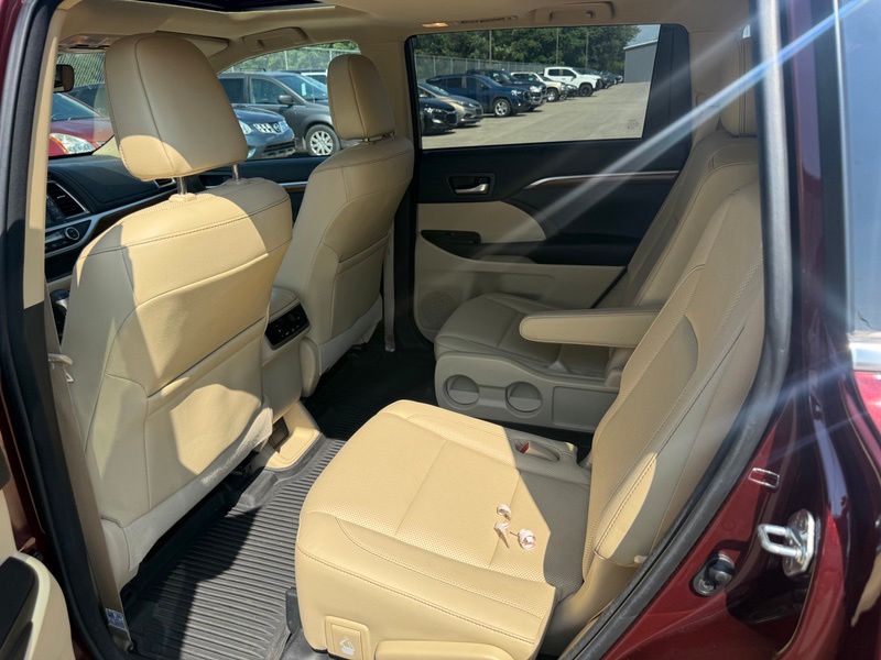 Used 2017 Toyota Highlander SUV