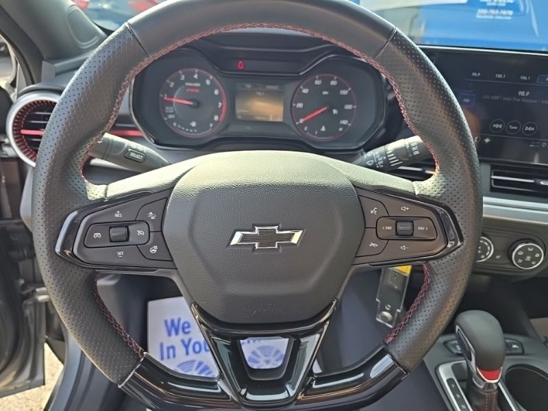 Used 2024 Chevrolet Trax SUV