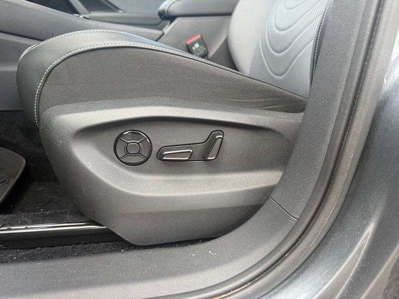 Used 2025 Volkswagen Tiguan SUV