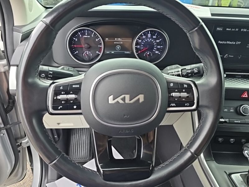 Used 2022 Kia Carnival Van