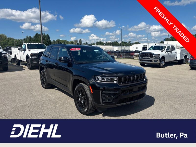 Diamond Black Crystal Pearlcoat 2026 Jeep Grand Cherokee SUV / Crossover Four-Wheel Drive 8-Speed Automatic