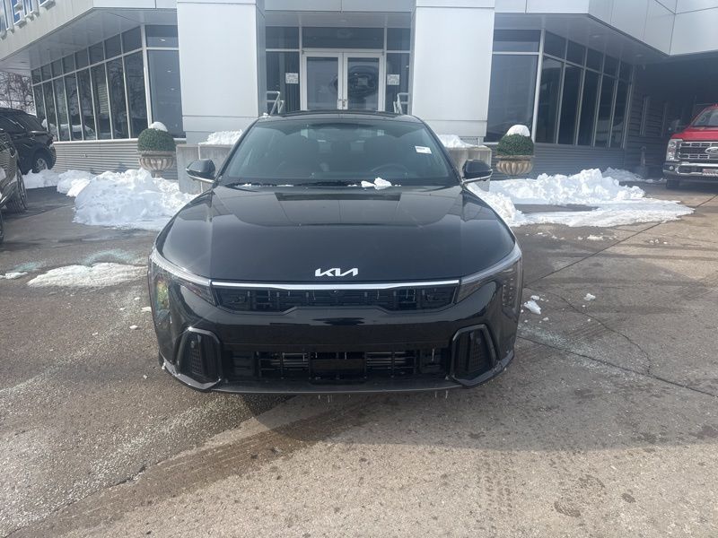 2026 Kia K4 GT-Line Turbo - Photo 2