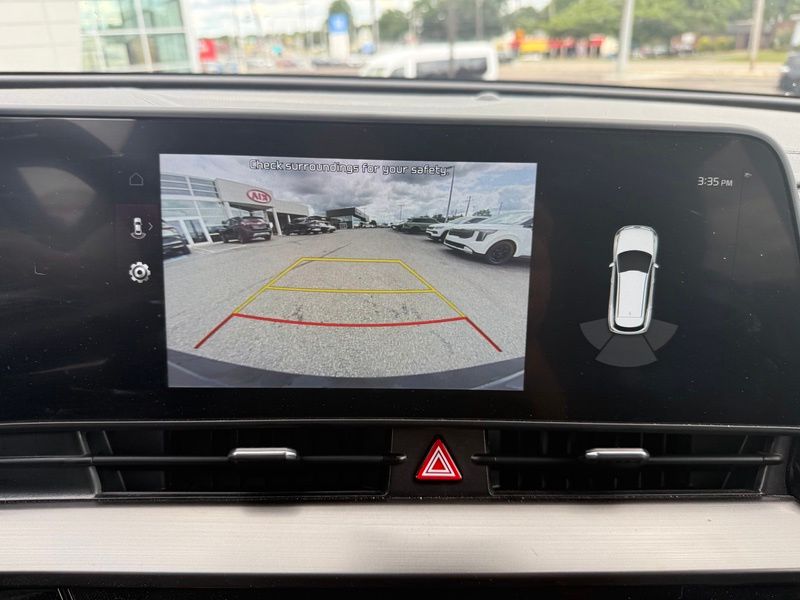 Used 2023 Kia Sportage Hybrid SUV