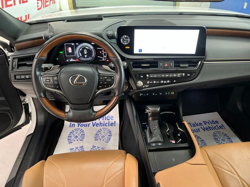 Used 2024 Lexus ES Sedan