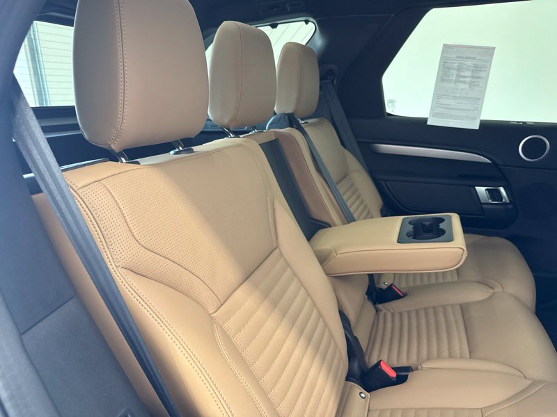 Used 2025 Land rover Discovery SUV