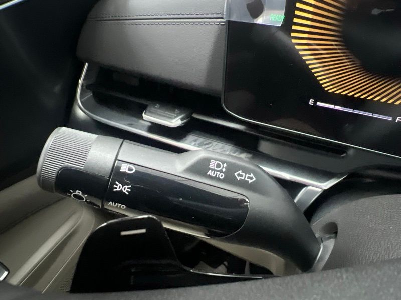 New 2027 Kia Carnival MPV Hybrid Van