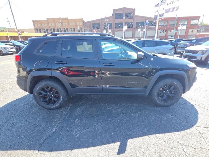 Used 2018 Jeep Cherokee SUV