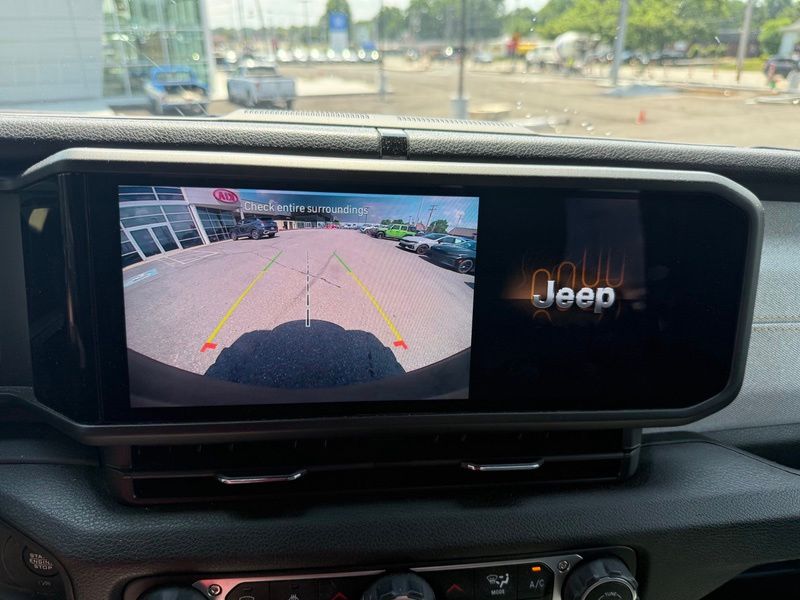 Used 2025 Jeep Wrangler SUV