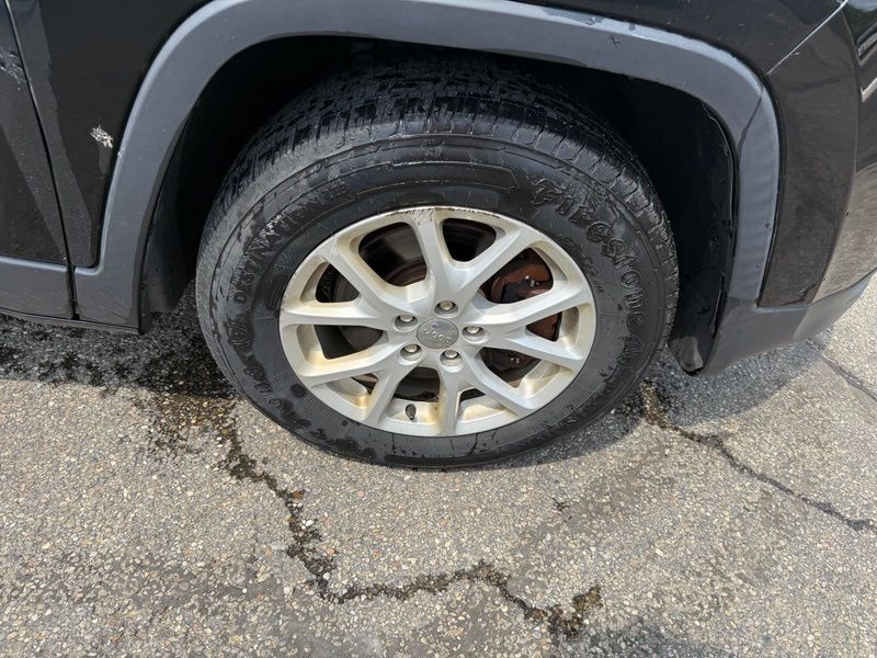 Used 2017 Jeep Cherokee SUV