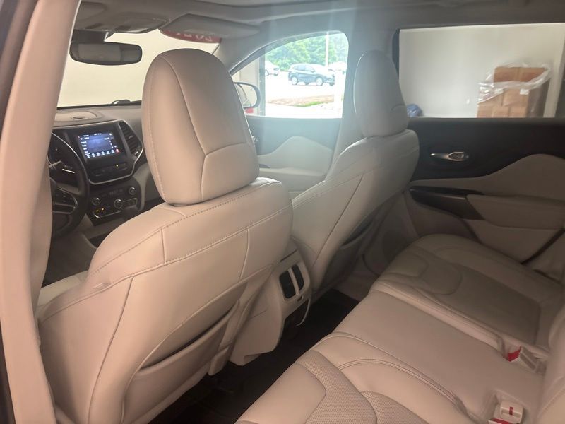 Used 2021 Jeep Cherokee SUV