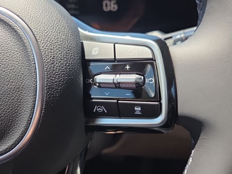 New 2026 Kia Carnival MPV Van