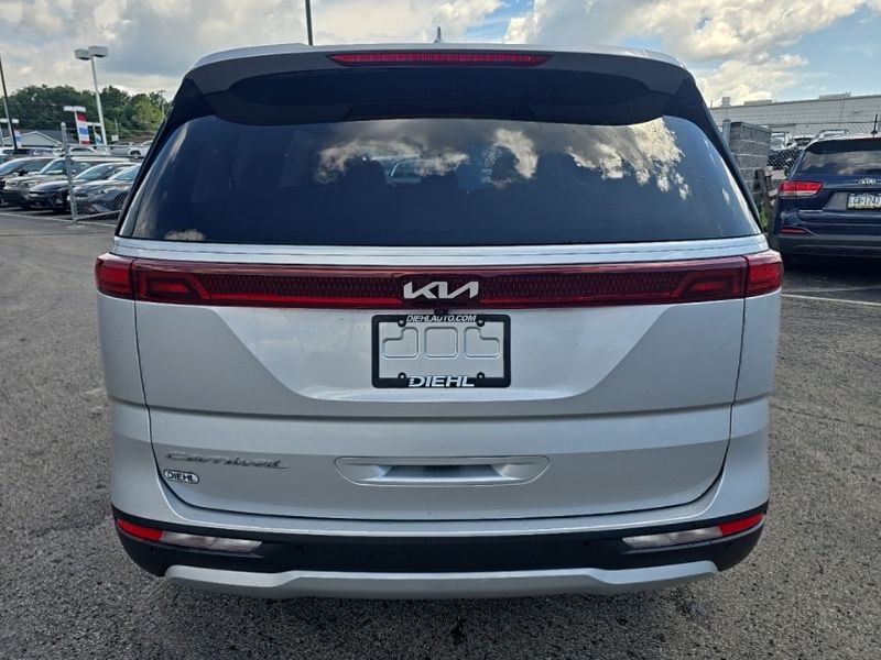 Used 2022 Kia Carnival Van
