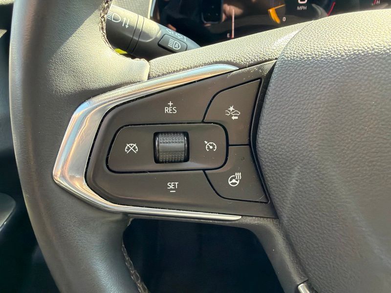 Used 2025 Chevrolet Trax SUV