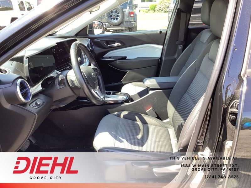 Used 2024 Chevrolet Trax SUV