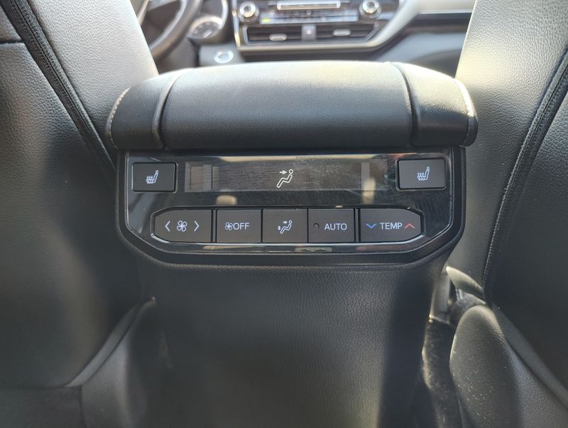 Used 2022 Toyota Highlander SUV