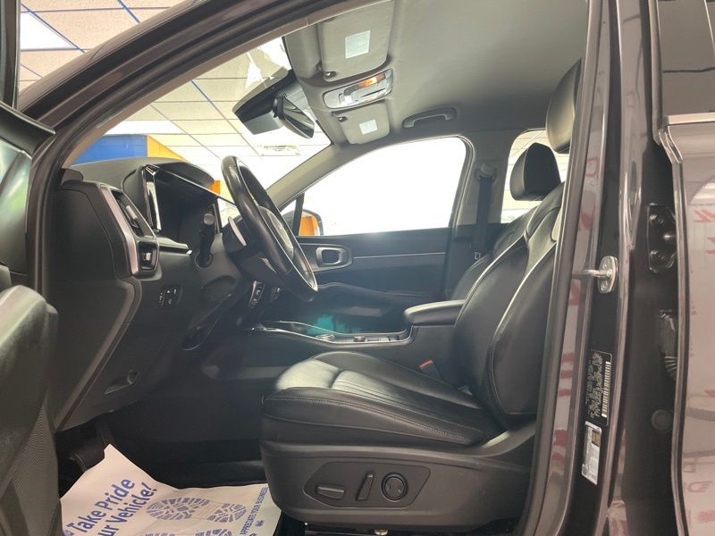 Used 2023 Kia Sorento Hybrid SUV