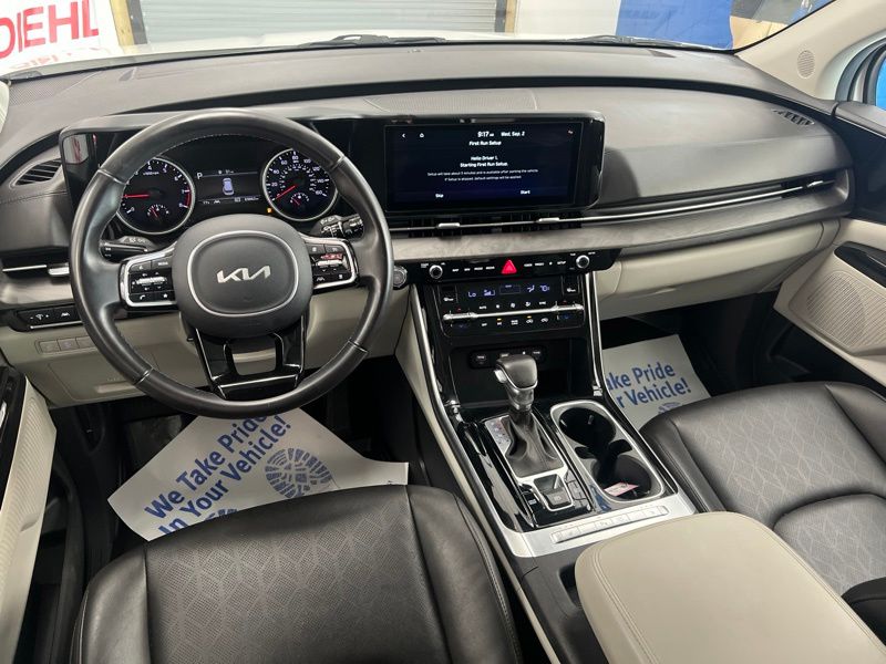 Used 2023 Kia Carnival Van