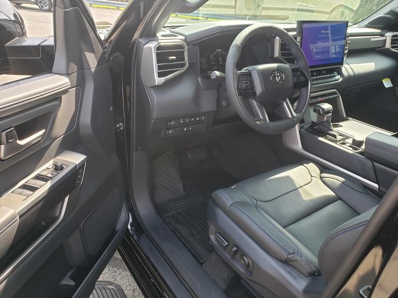 2026 Toyota Tundra Platinum - Photo 6