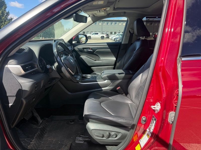 Used 2022 Toyota Highlander SUV