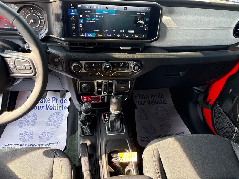 Used 2024 Jeep Wrangler SUV